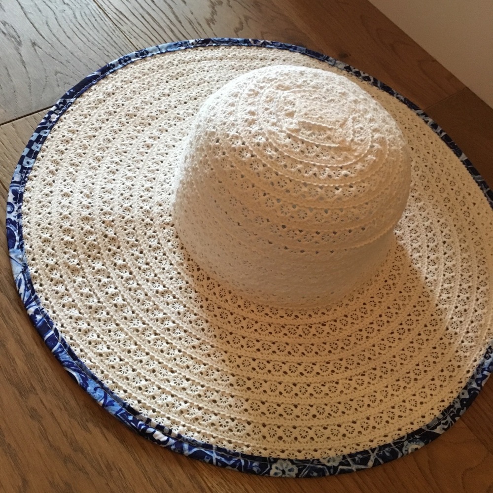 Chico’s Beach Pool Sun Summer Straw Hat NWT